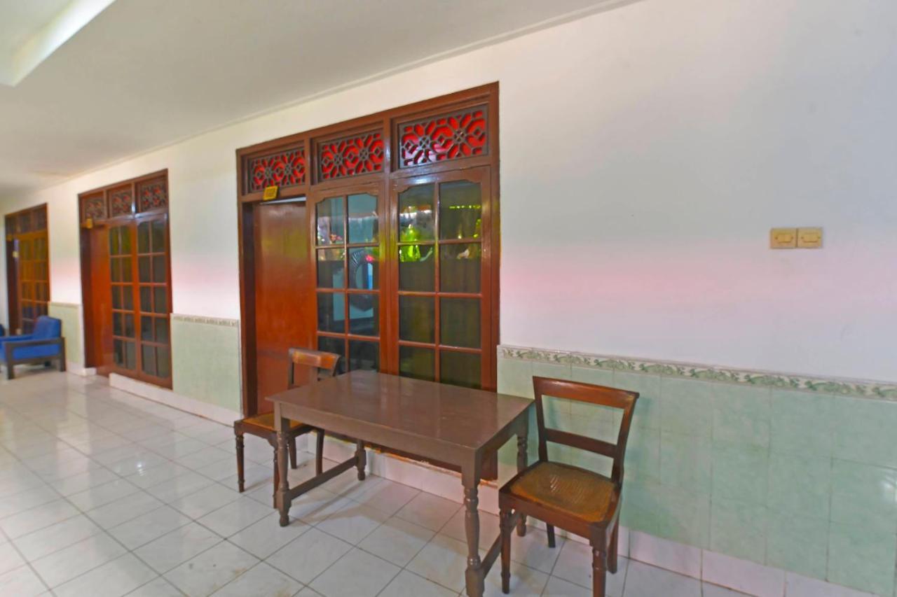 Oyo 3244 Grand Chandra Hotel Denpasar Exterior foto